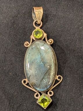 Sterling Silver Labradorite and Peridot Pendant